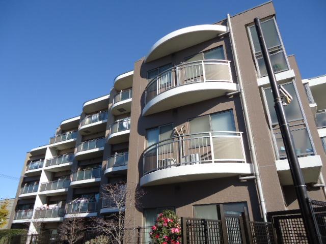 Local appearance photo. Local (12 May 2013) Shooting