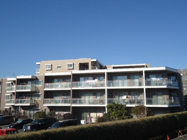 Local appearance photo. Local (12 May 2013) Shooting