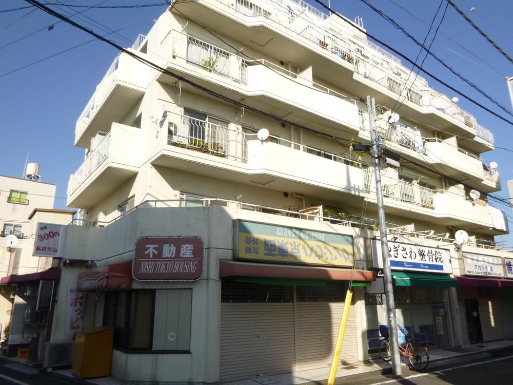 Local appearance photo. Local (11 May 2013) Shooting