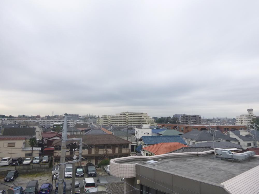 View photos from the dwelling unit. View from the site (November 2013) Shooting