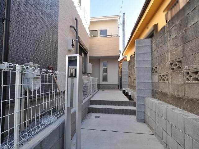 Local appearance photo. Nishitokyo Minami-machi 1-chome, B Building Finished already