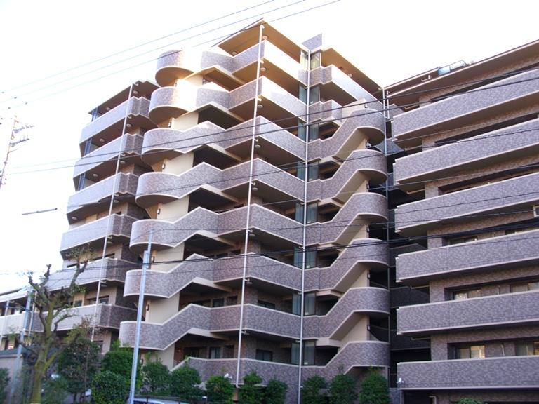 Local appearance photo. Local (11 May 2013) Shooting