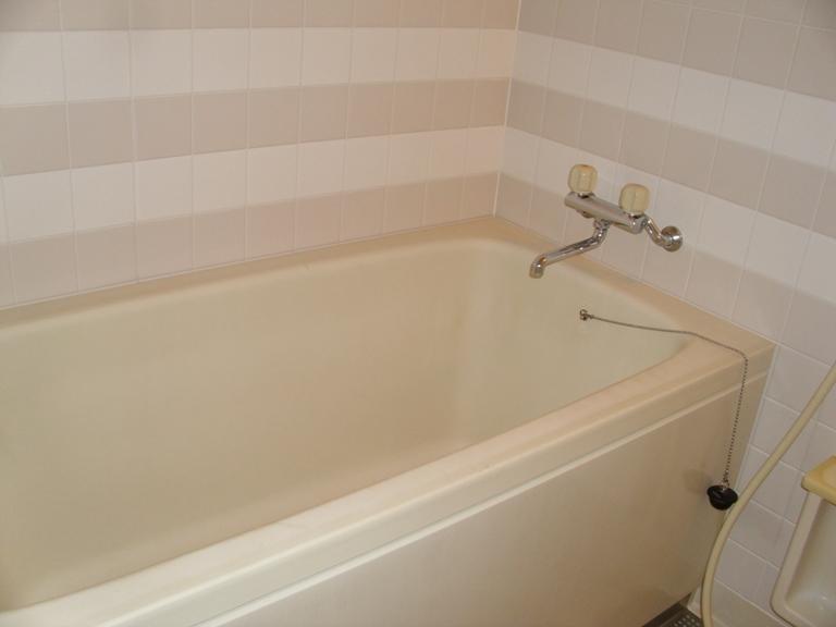 Bathroom. Indoor (11 May 2013) Shooting