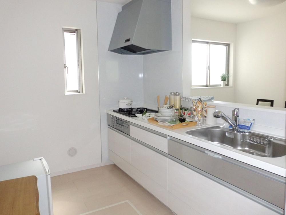 Same specifications photo (kitchen)