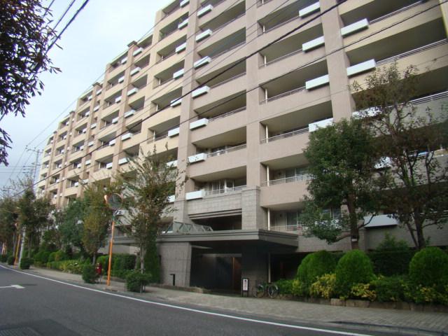 Local appearance photo. Local (11 May 2013) Shooting