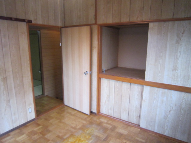 Other room space. Western style room