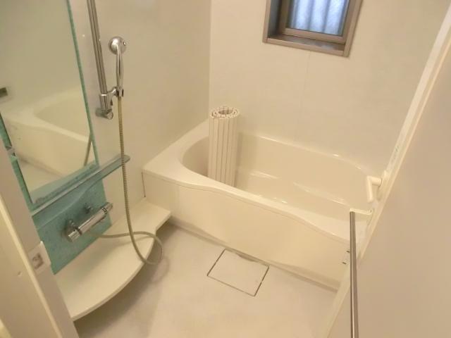 Bathroom. White is a bright bathroom was the keynote