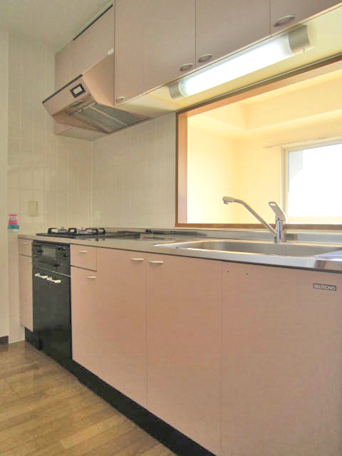 Kitchen. Wide counter kitchen