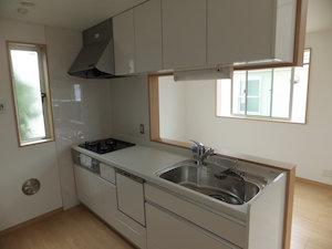 Kitchen. Face-to-face kitchen, Dishwasher ・ It is with a water purifier.