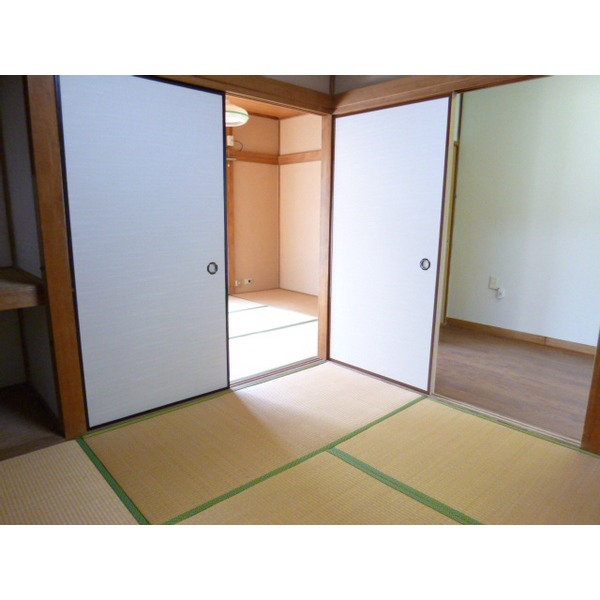 Living and room. Is a Japanese-style room