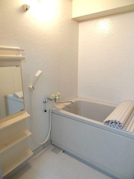 Bath. Bathroom, Breadth is enough