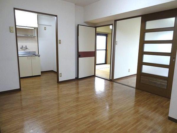 Other room space. Western and Japanese-style sorting type!