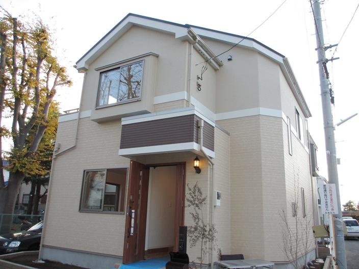 Local appearance photo. D Building