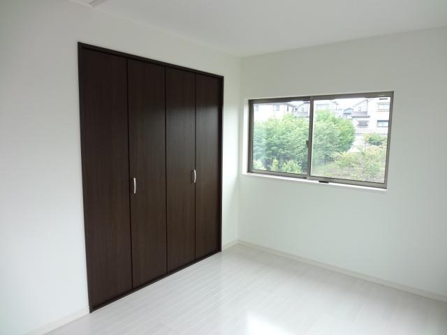 Same specifications photos (Other introspection). Same specifications