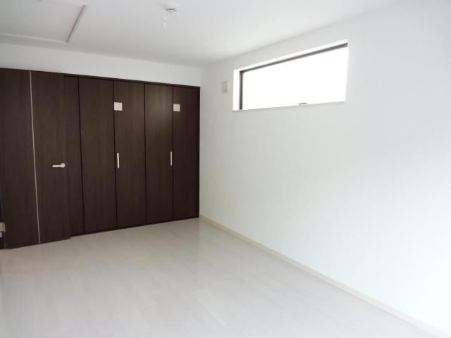 Same specifications photos (Other introspection). Same specifications