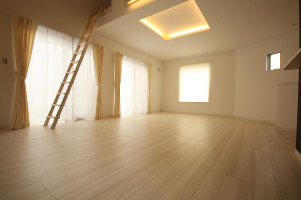 Living. Indoor (11 May 2013) Shooting