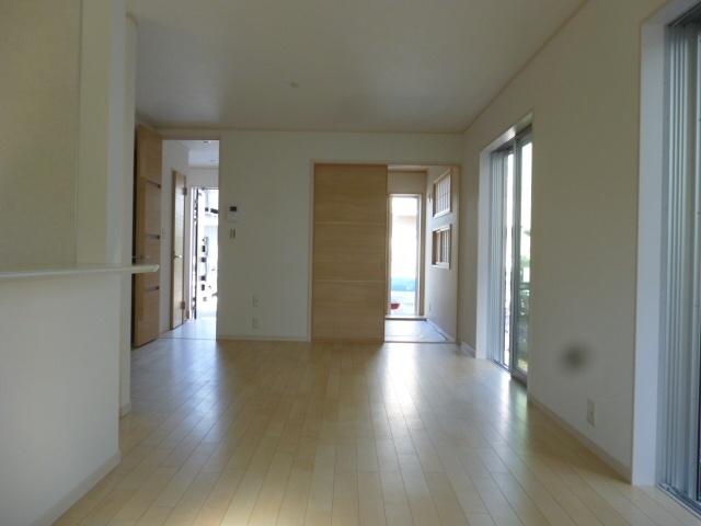 Same specifications photos (Other introspection). Living which was completed earlier is of image. Flooring color may vary.