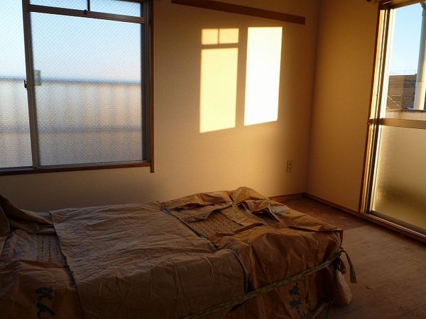 Living and room. Is another room.