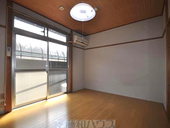 Other room space. Same property Another room