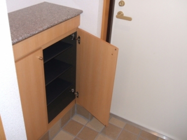 Entrance.  ☆ Shoe box with ☆ 