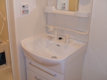 Washroom.  ☆ Convenient Shampoo dresser ☆ 