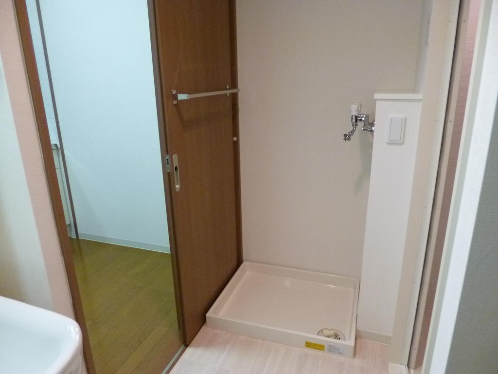 Other Equipment. Waterproof bread (Laundry Area)