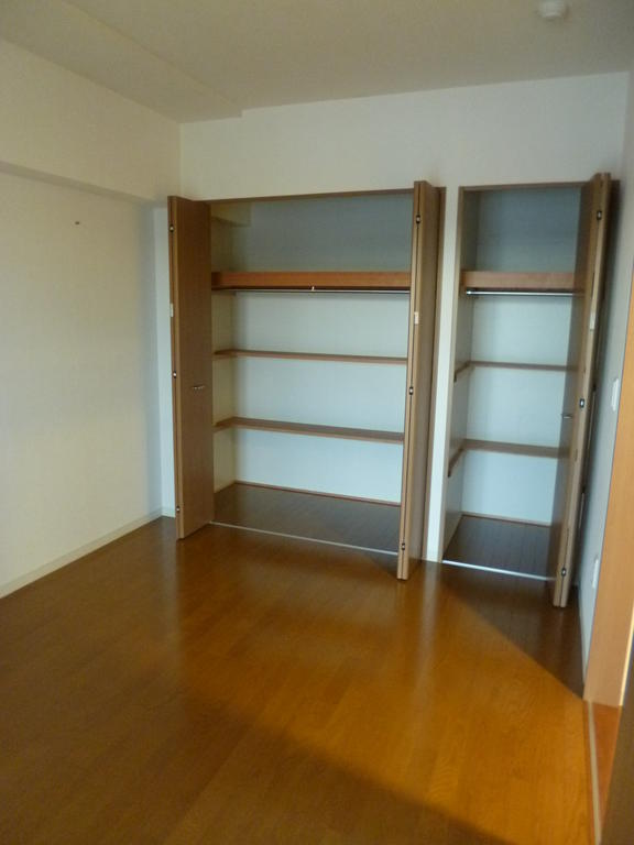 Receipt. Storage enhancement to the Western-style. 