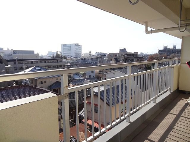 Balcony. Full south-facing! Preeminent per yang ◎ view good! 