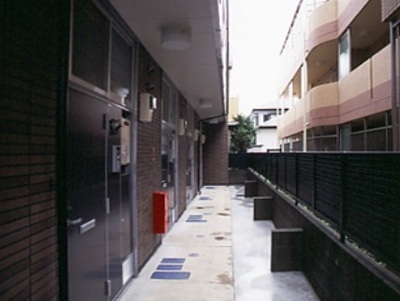 Other. 5m to Entrance (Other)