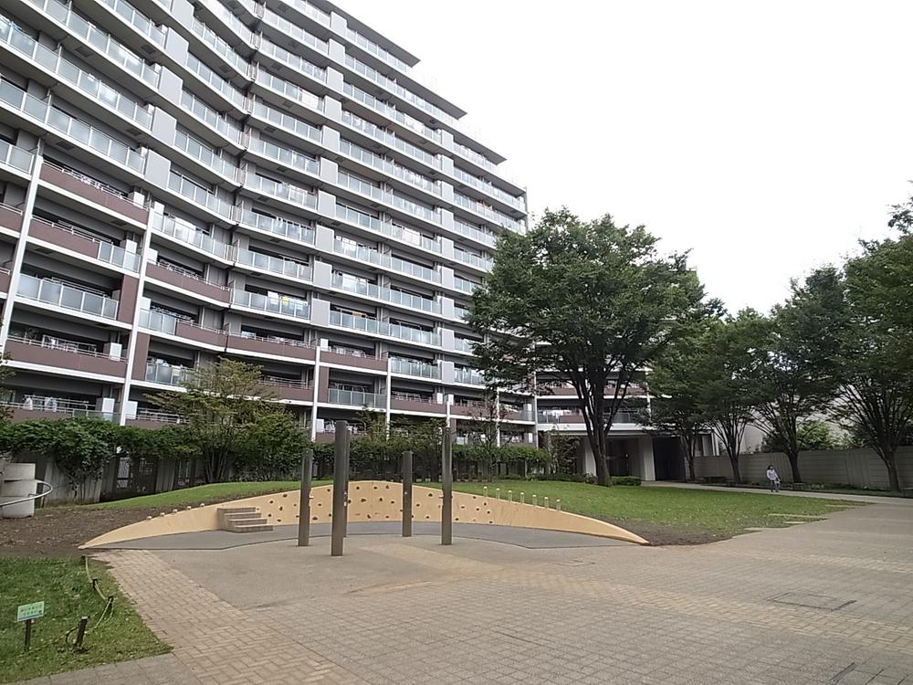 Local appearance photo. Local (10 May 2013) Shooting