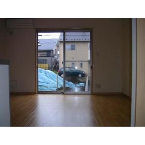 Living and room. For the south living, Day preeminent