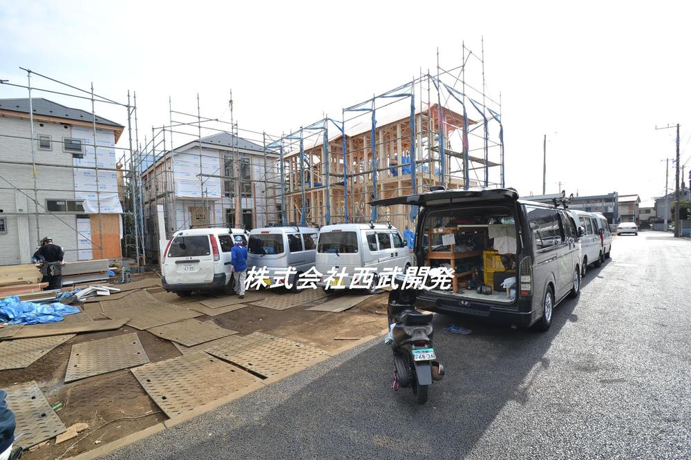 Local photos, including front road. Local (12 May 2013) Shooting