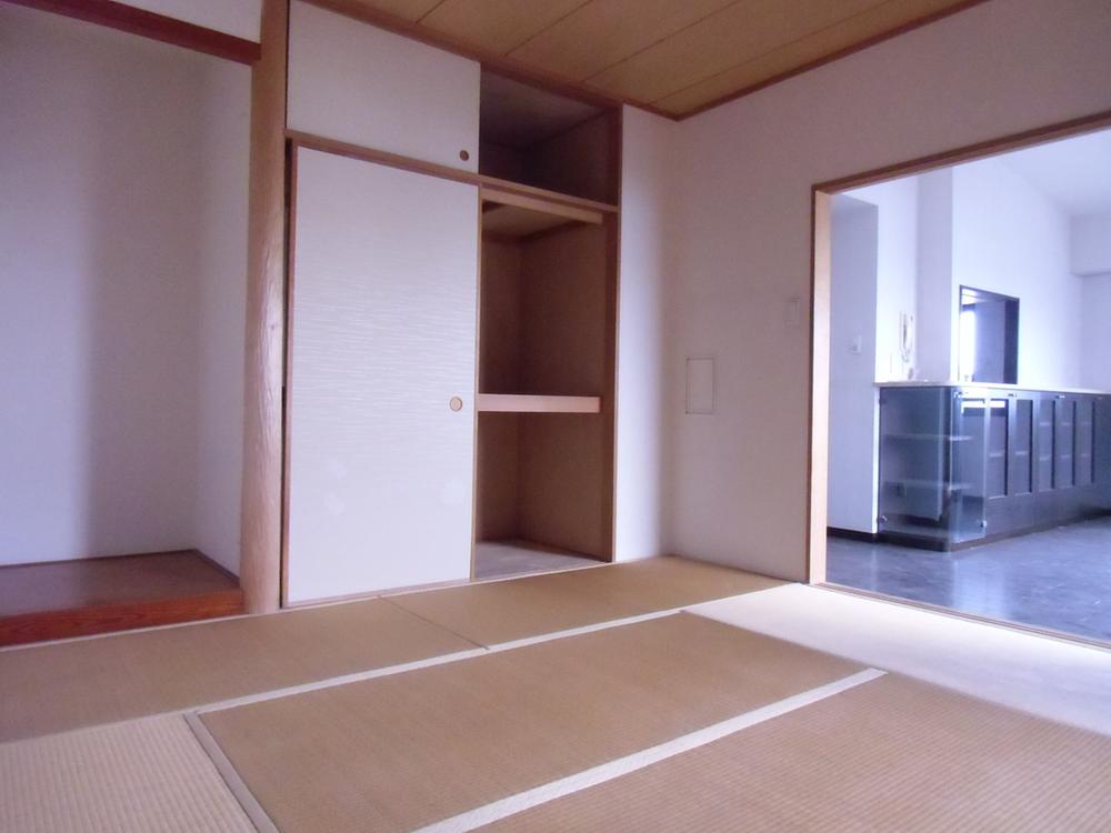 Non-living room. Japanese style room