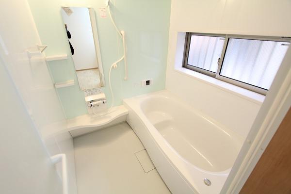 Bathroom. Indoor (November 10, 2013) Shooting