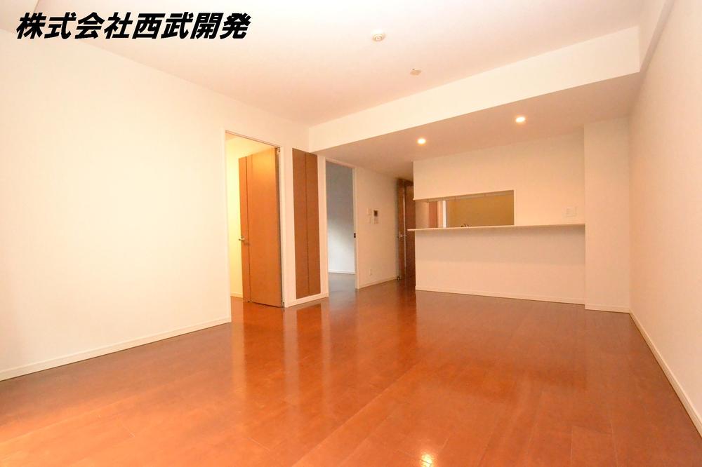 Living. Indoor (11 May 2013) Shooting