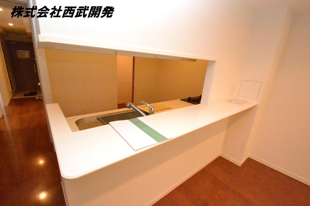 Kitchen. Indoor (11 May 2013) Shooting