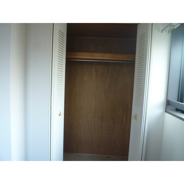 Receipt. Western-style north side storage