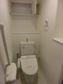 Toilet. Multi-function toilet seat with toilet