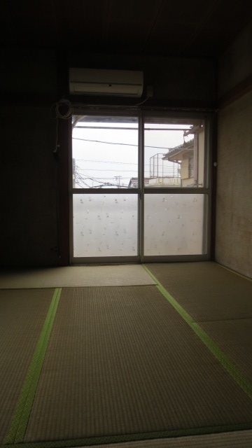 Living and room. With air conditioning in the Japanese-style room.