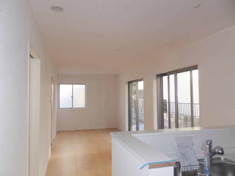 Living. Local (12 May 2013) Shooting