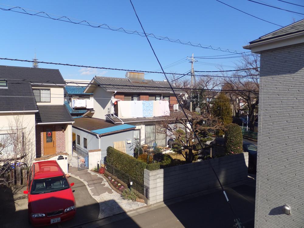 View photos from the dwelling unit. Local (12 May 2013) Shooting