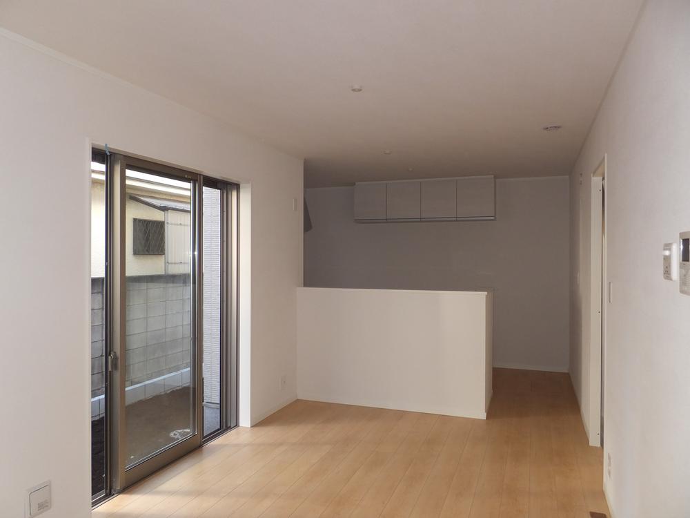 Living. Local (12 May 2013) Shooting