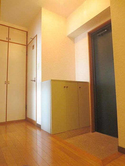 Living and room. Note: This is the same type of room.