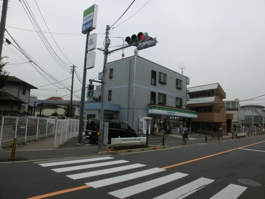 Convenience store. 575m to FamilyMart Hoya Nakamachi shop
