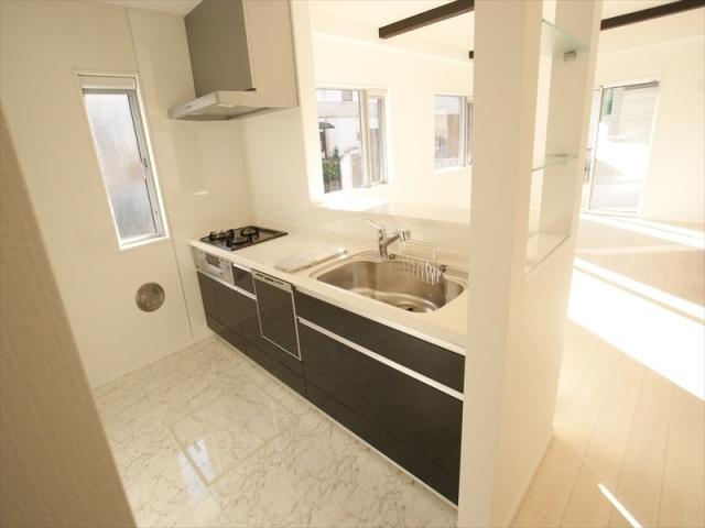 Kitchen. Dish washing dryer with system Kitchen. Underfloor Storage, Marble flooring adopt that feeling of luxury.