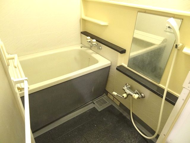 Bath. Bathroom of reheating hot water supply with ☆