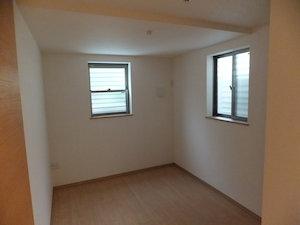 Non-living room. Western-style 5 Pledge