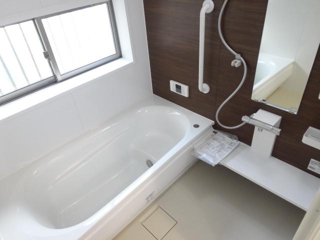 Bathroom. D Building bathroom (November 2013) Shooting