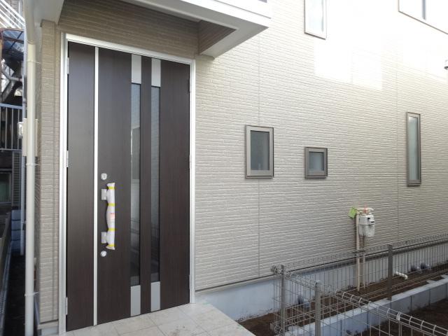 Entrance. D Building entrance (November 2013) Shooting