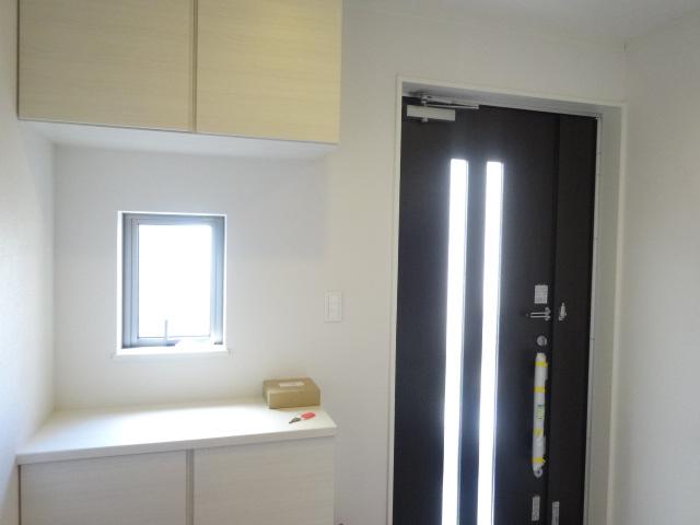 Entrance. D Building entrance (November 2013) Shooting